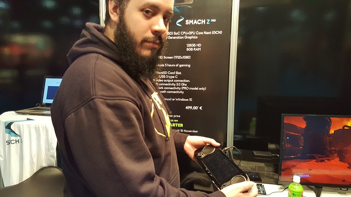 Probamos Smach Z en Madrid Gaming Experience, descubre todos los detalles de la consola portátil española